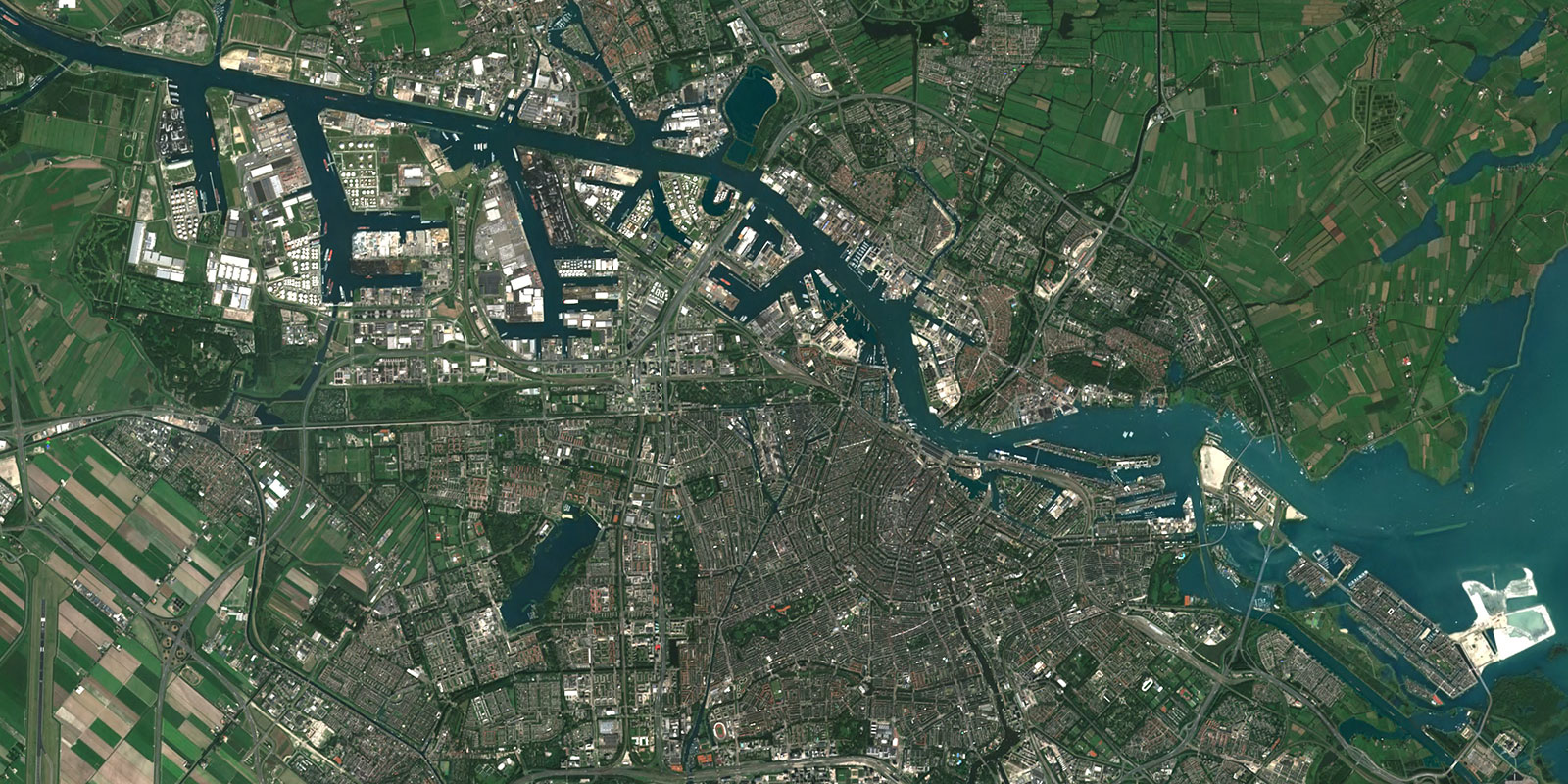 PlanetSAT Imagery of Amsterdam, Netherlands for a Dutch Govermental Mapping Platform